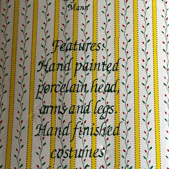 SEYMOURMANN CONNOISSEUR COLLECTION DOLL WITH STAND - Picture 5 of 15